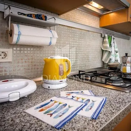 Santa Eufemia 10min Walk To City & Free Garage Parking Apartament