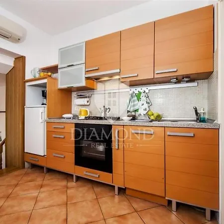 Santa Eufemia 10min Walk To City & Free Garage Parking Apartament *