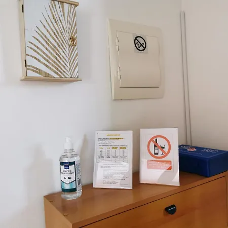 Santa Eufemia 10min Walk To City & Free Garage Parking Apartament *